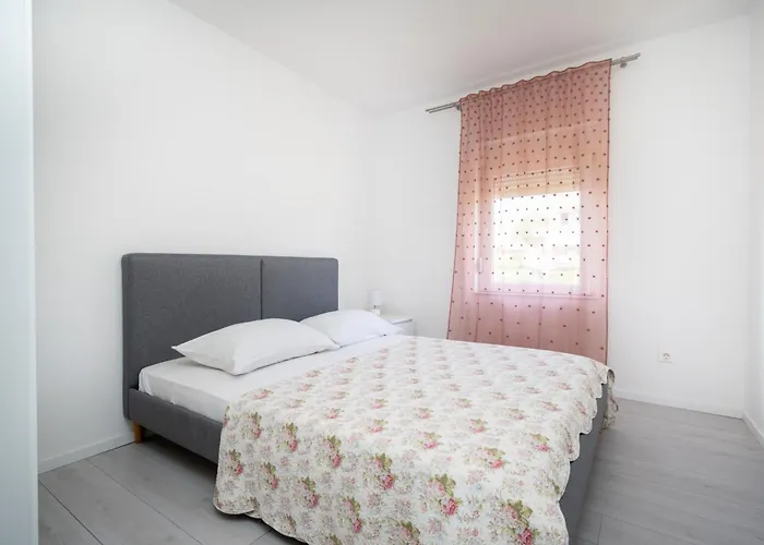 Apartment With Parking Space - Pag - 224 Povljana