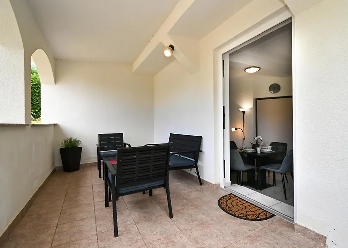 With Parking Space - Pag - 224 Apartment